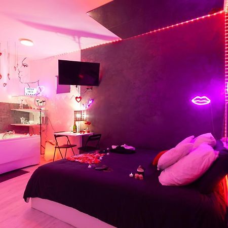 Love Room Avec Balneo Toulon Exteriér fotografie