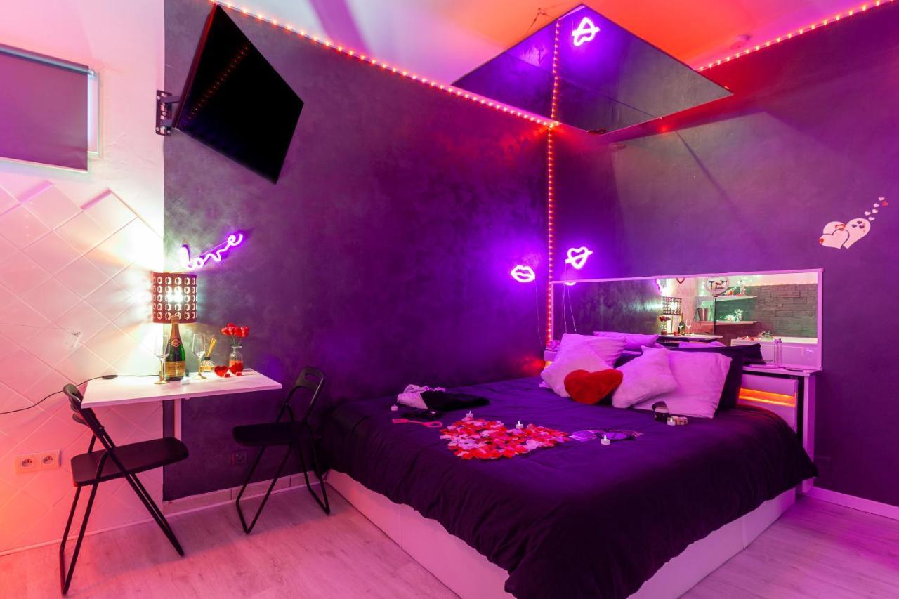 Love Room Avec Balneo Toulon Exteriér fotografie