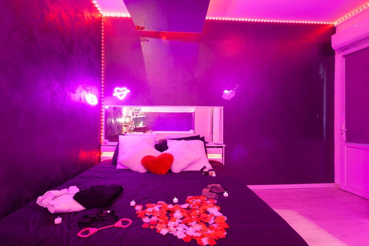 Love Room Avec Balneo Toulon Exteriér fotografie